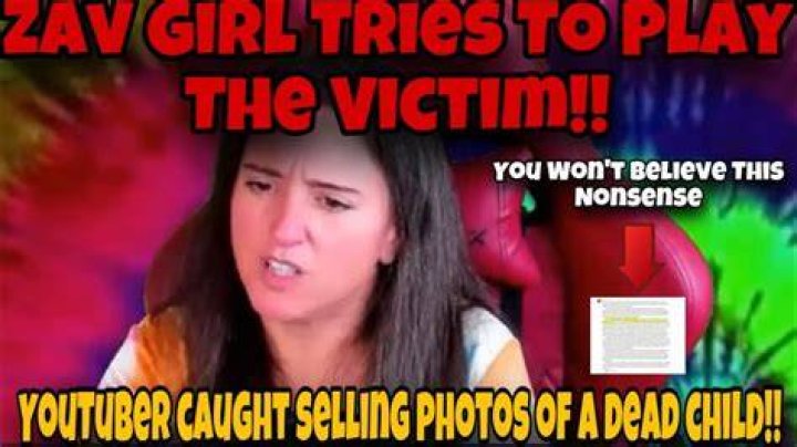 Zav Girl selling Gannon Pics